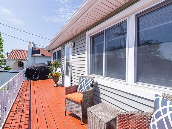 3rd image of 509 Monroe Blvd #2