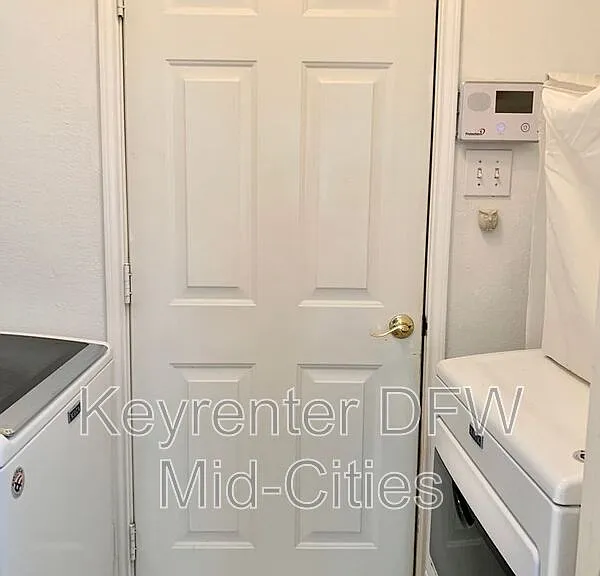 8702 Saddlehorn Dr — Photo 14