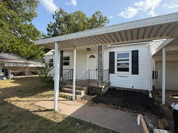 829 Chestnut Ave, Blackwell, OK 74631