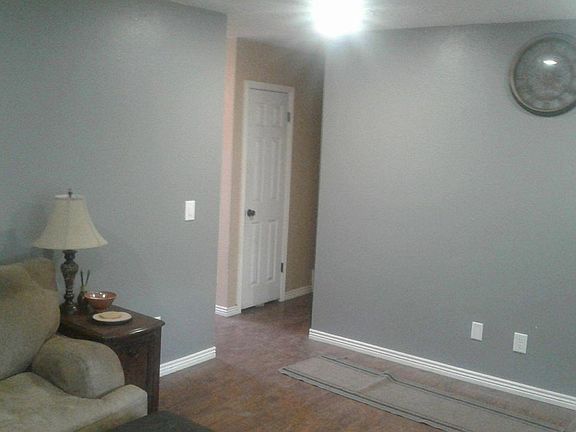 Living Room/Hallway