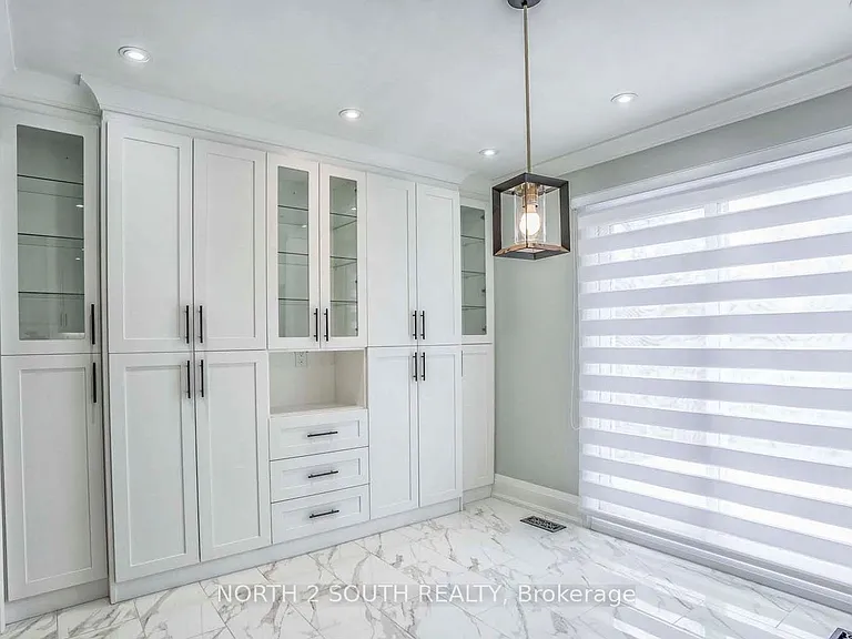 37 Loire Ct #UPPER — Photo 17