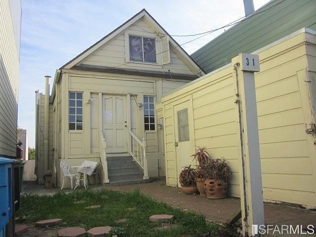 1st image of 31 Carver St