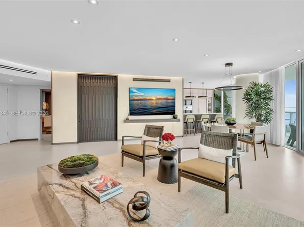 2127 Brickell Ave APT 1002, Miami, FL 33129