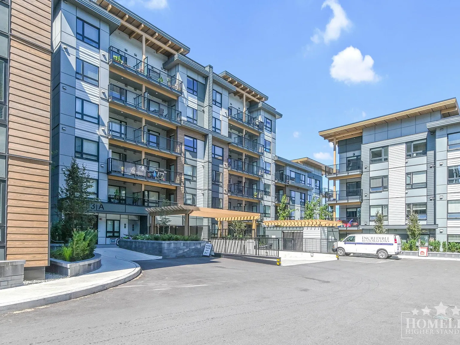 2 bed, 688 sqft, $2,300 — Photo 2