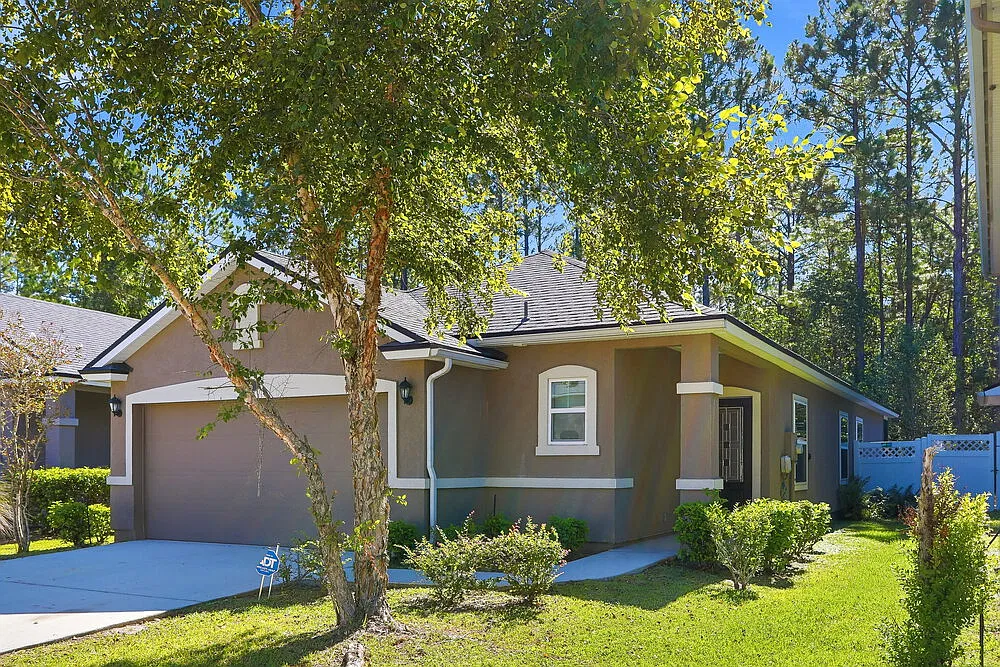 3 bed, 2.0 bath, 1677 sqft, $1,930 — Photo 2