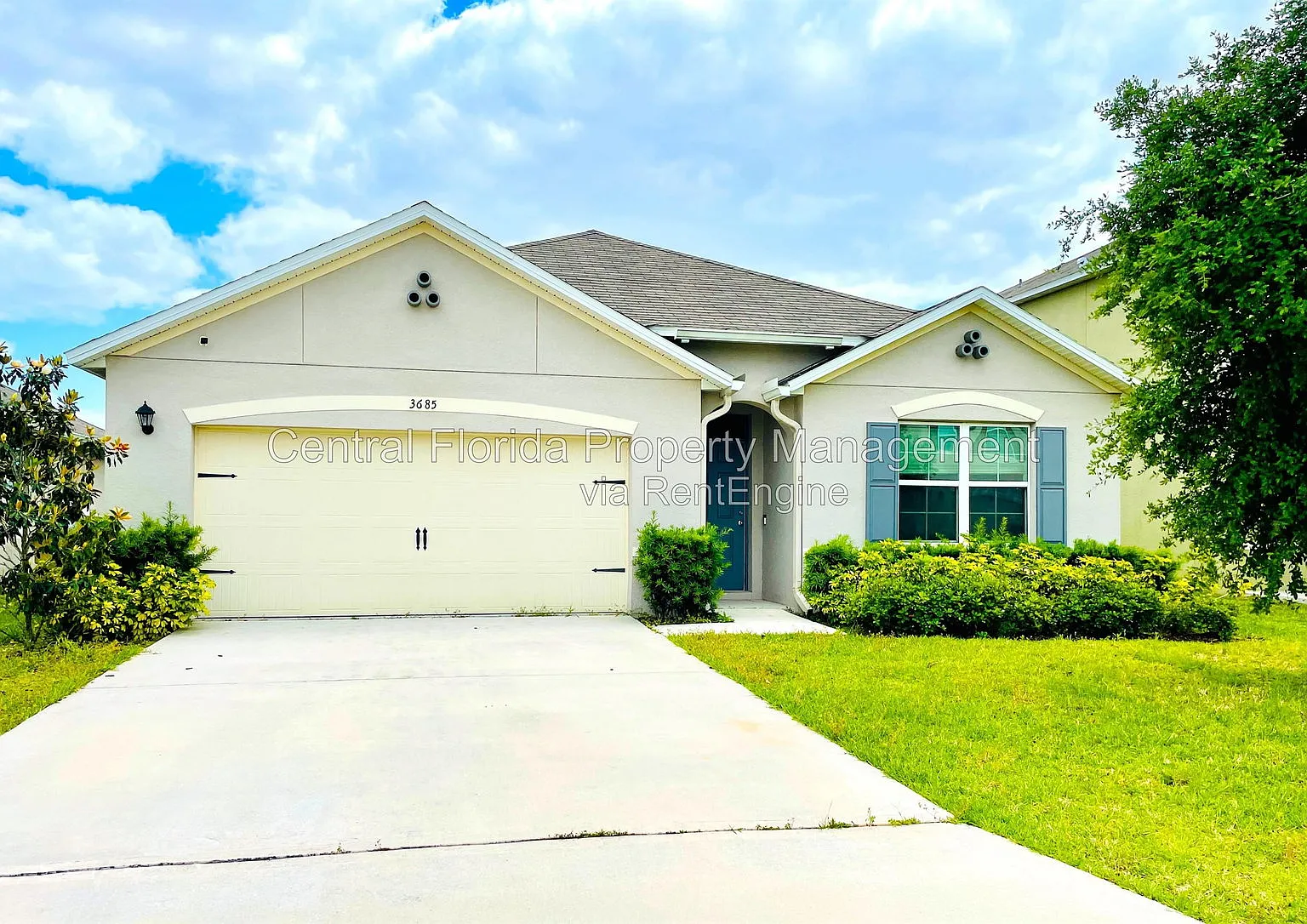 4 bed, 2.0 bath, 1872 sqft, $2,349 — Photo 1