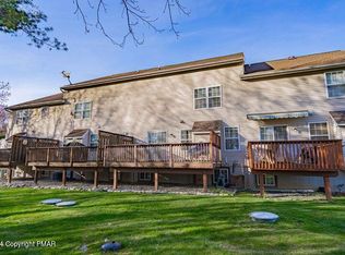 313 Cabinsglade Ct, East Stroudsburg, PA 18301