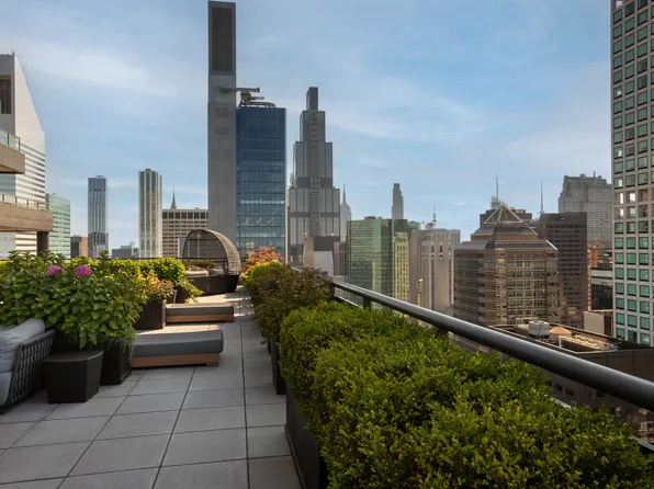 117 East 57th Street image 37 of 44