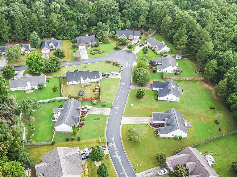 2285 Shady Oaks Dr — Photo 31