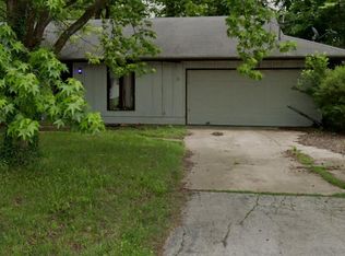 1212 S Estate Ave, Springfield, MO 65804