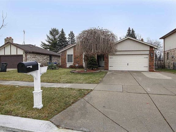 4th image of 29744 Ledford Dr