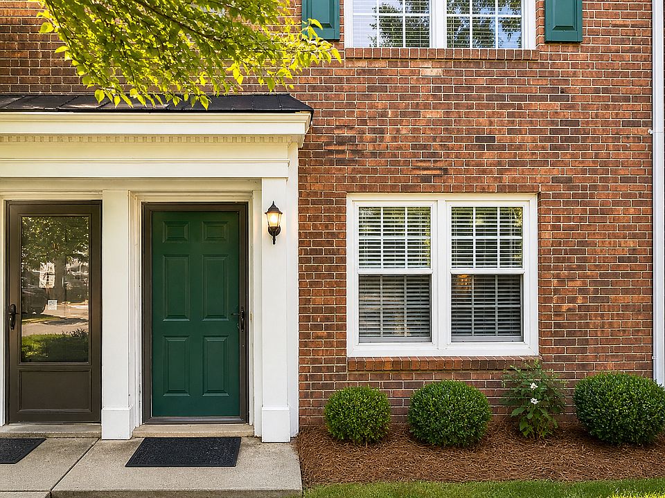 1st image of 1 Hartsville Dr APT 13