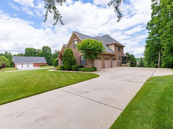 3rd image of 13319 Emerald Bay Dr Lot 78