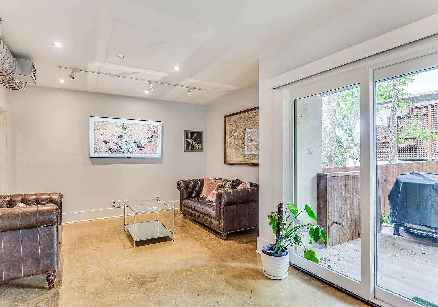 Furnished Luxury Alamo Heights 4-Bedroom — Photo 3