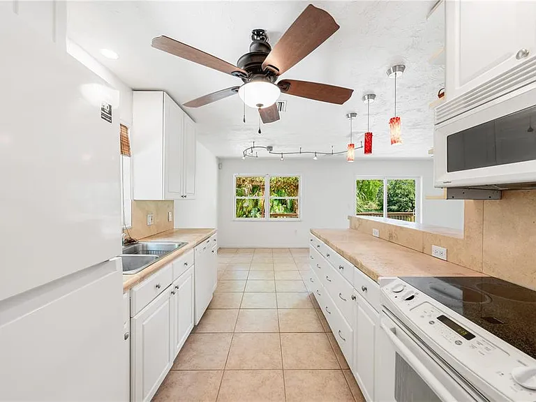 3709 Alden Way — Photo 18