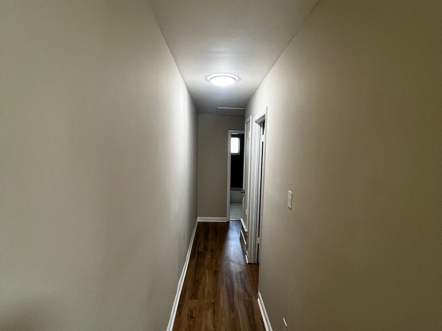 930 Forrest Ave — Photo 4