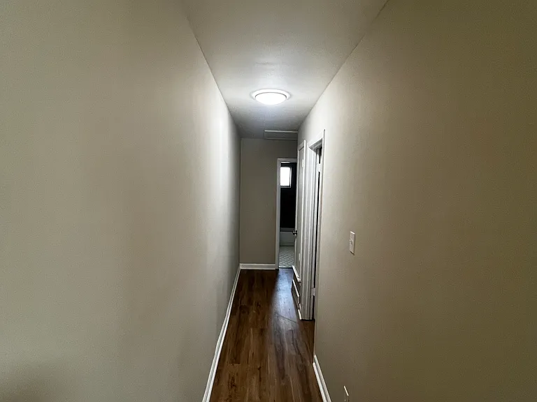 930 Forrest Ave #2 — Photo 4