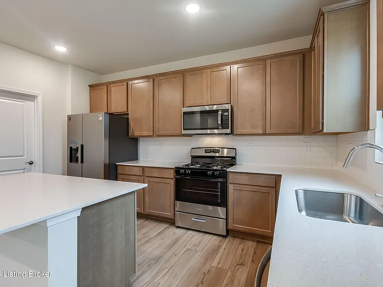 16956 Aiken Ridge Cir — Photo 22