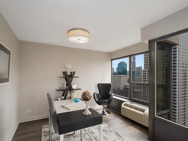 30 E Huron St #3404 — Photo 4