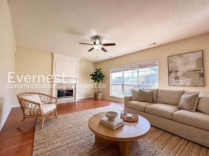 4 bed, 2.5 bath, 2648 sqft, $2,648 — Photo 3