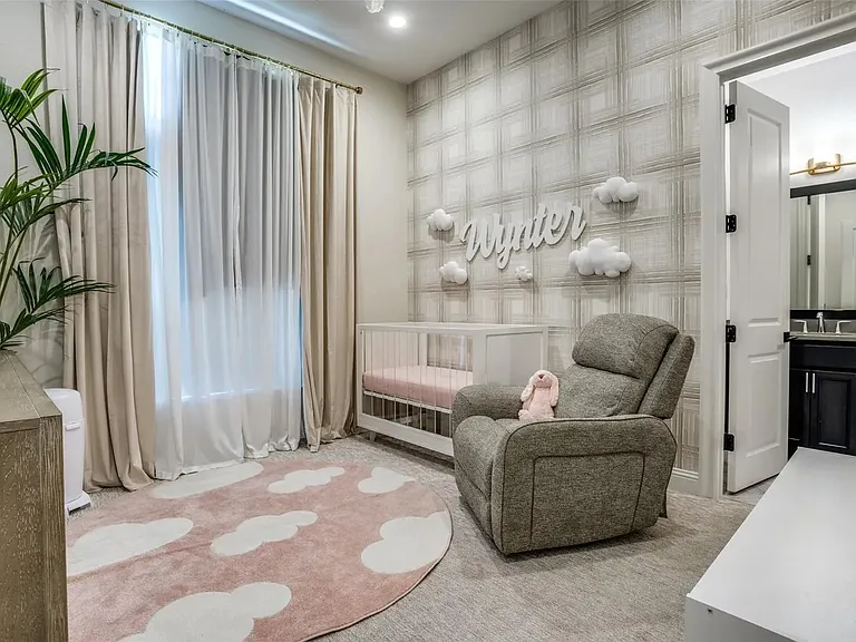 7450 Zachery Dr — Photo 16