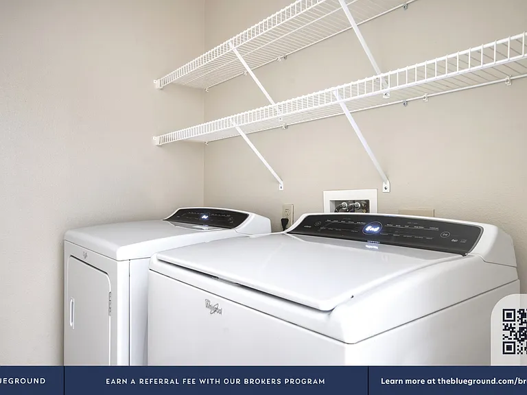 Washer/Dryer in Apartment