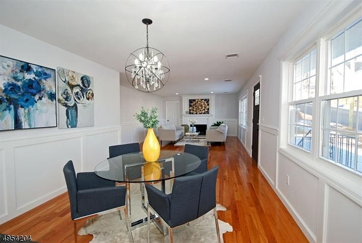 1st image of 42 Lincoln Ave