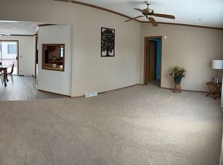 19 Rippleway Dr, Hamburg, NY 14075