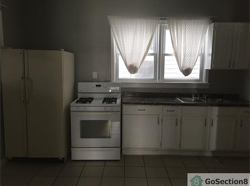 1st image of 4825 S Honore St #1