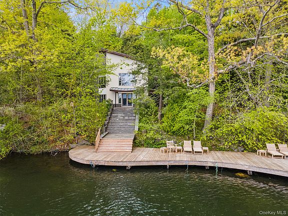 2nd image of 324 W Lake Boulevard