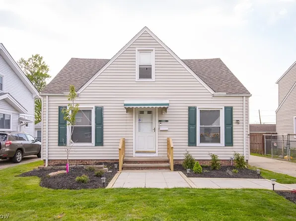 4360 Newberry Dr, Brooklyn, OH 44144