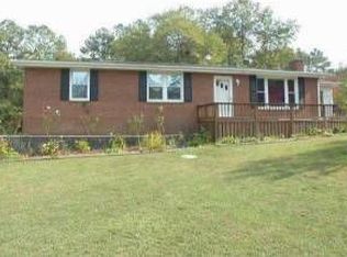 643 Lakeview Dr, Raleigh, NC 27603