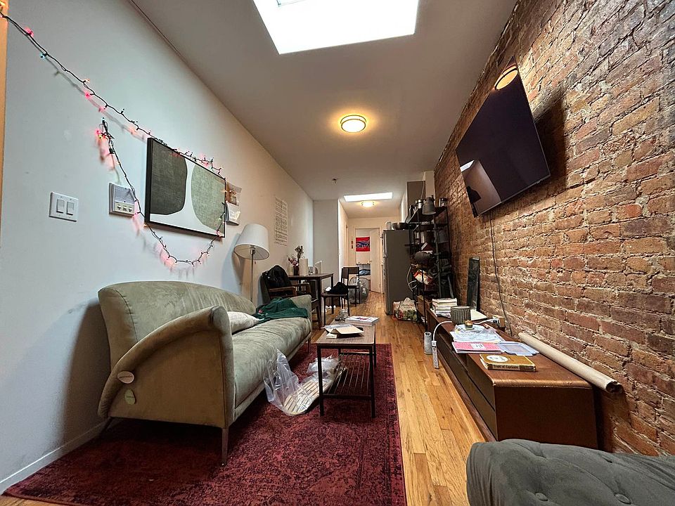 1st image of 120 E 7th St APT 5A