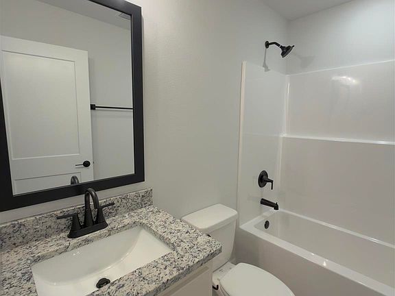 4th image of 3327 Bliss Ln