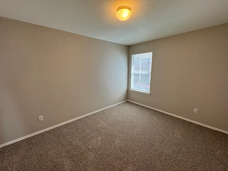 6733 Plains Crest Dr — Photo 13