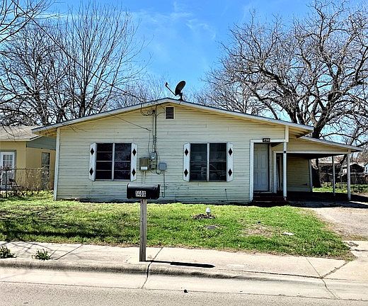 2nd image of 1408 N Guadalupe St