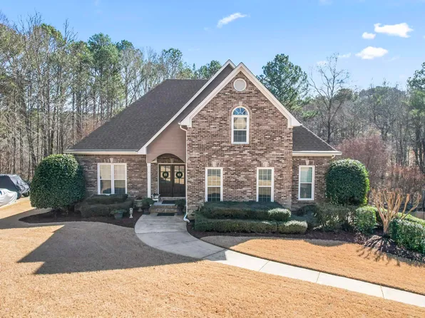 7539 Lake Vista Dr, Trussville, AL 35173