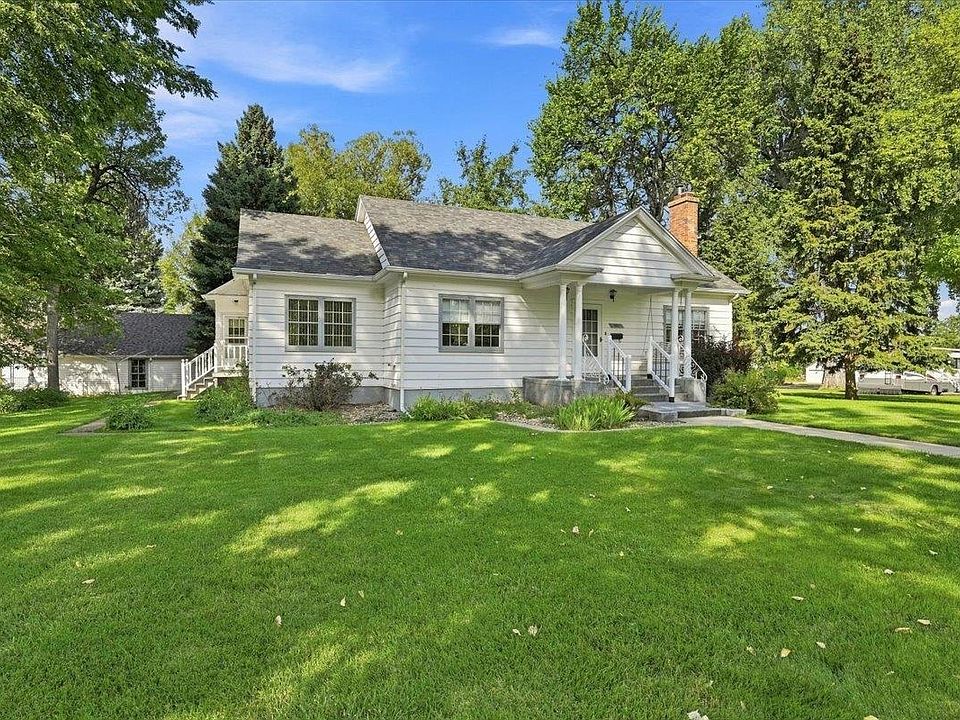 1st image of 931 8th St