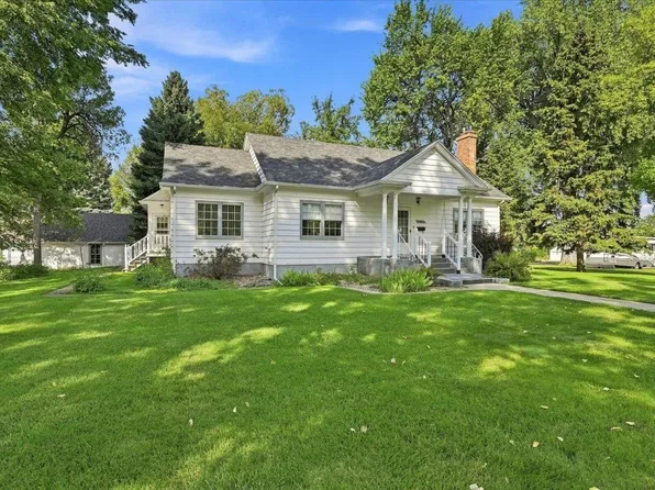 931 8th St, Spearfish, SD 57783