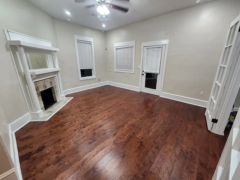2812 N Morgan St — Photo 4