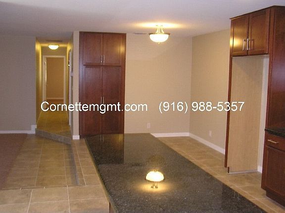 5th image of 2551 Rose Ct APT A