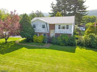 1 Wallkill Ter, Ogdensburg Boro, NJ 07439