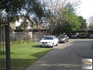3rd image of 14818 Astoria St