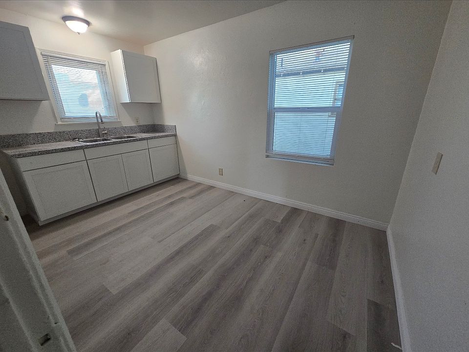 2nd image of 657 Griffith Ave #A