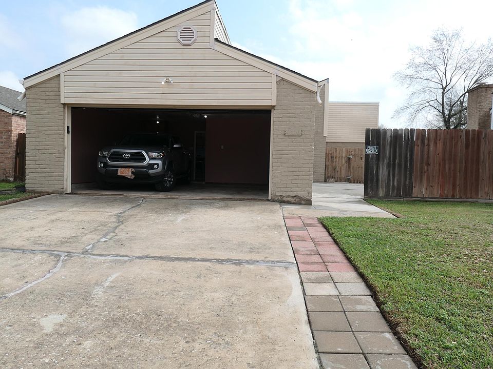 1st image of 4310 Hickory Grove Dr