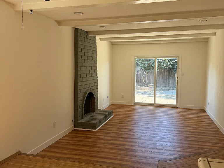 8820 Garden Glen Way — Photo 6