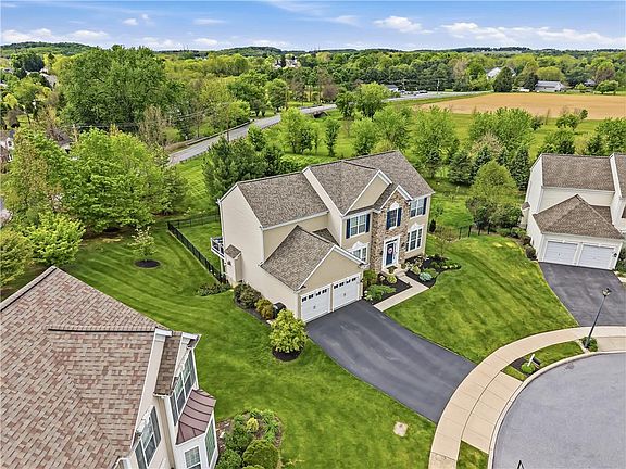 3rd image of 9031 Pathfinder Rd
