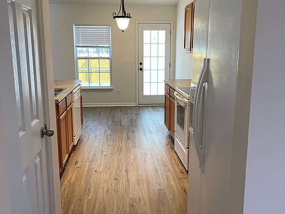 4th image of 206 Avonshire Dr