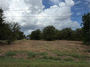 502 E Houston St, Edna, TX 77957
