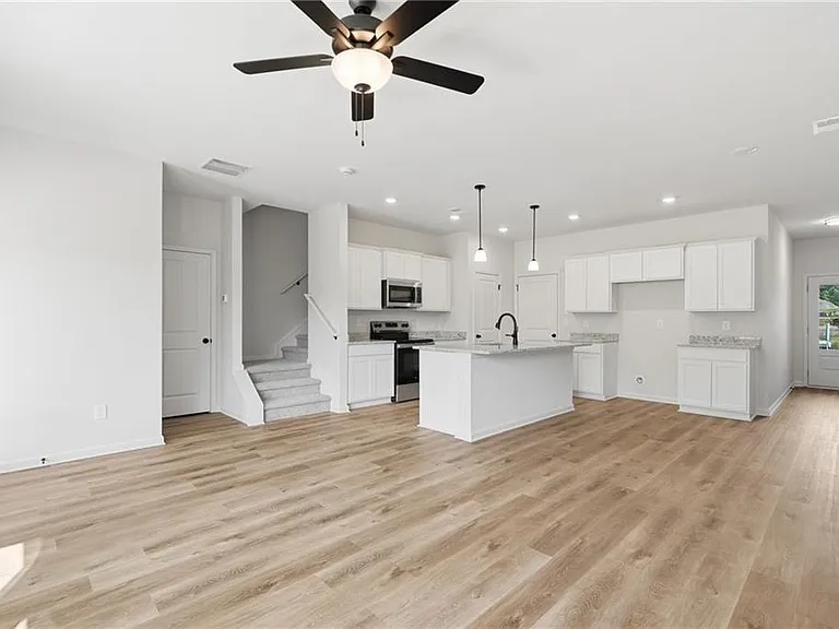 299 Summit View Ln #5 — Photo 4